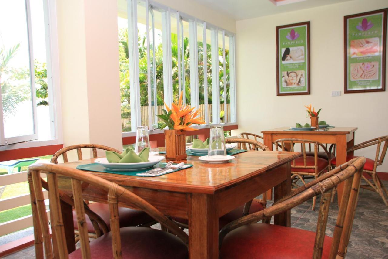 Badladz Staycation Condos Puerto Galera Kültér fotó