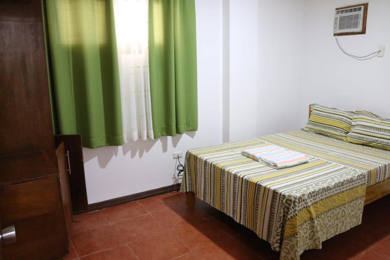 Badladz Staycation Condos Puerto Galera Kültér fotó