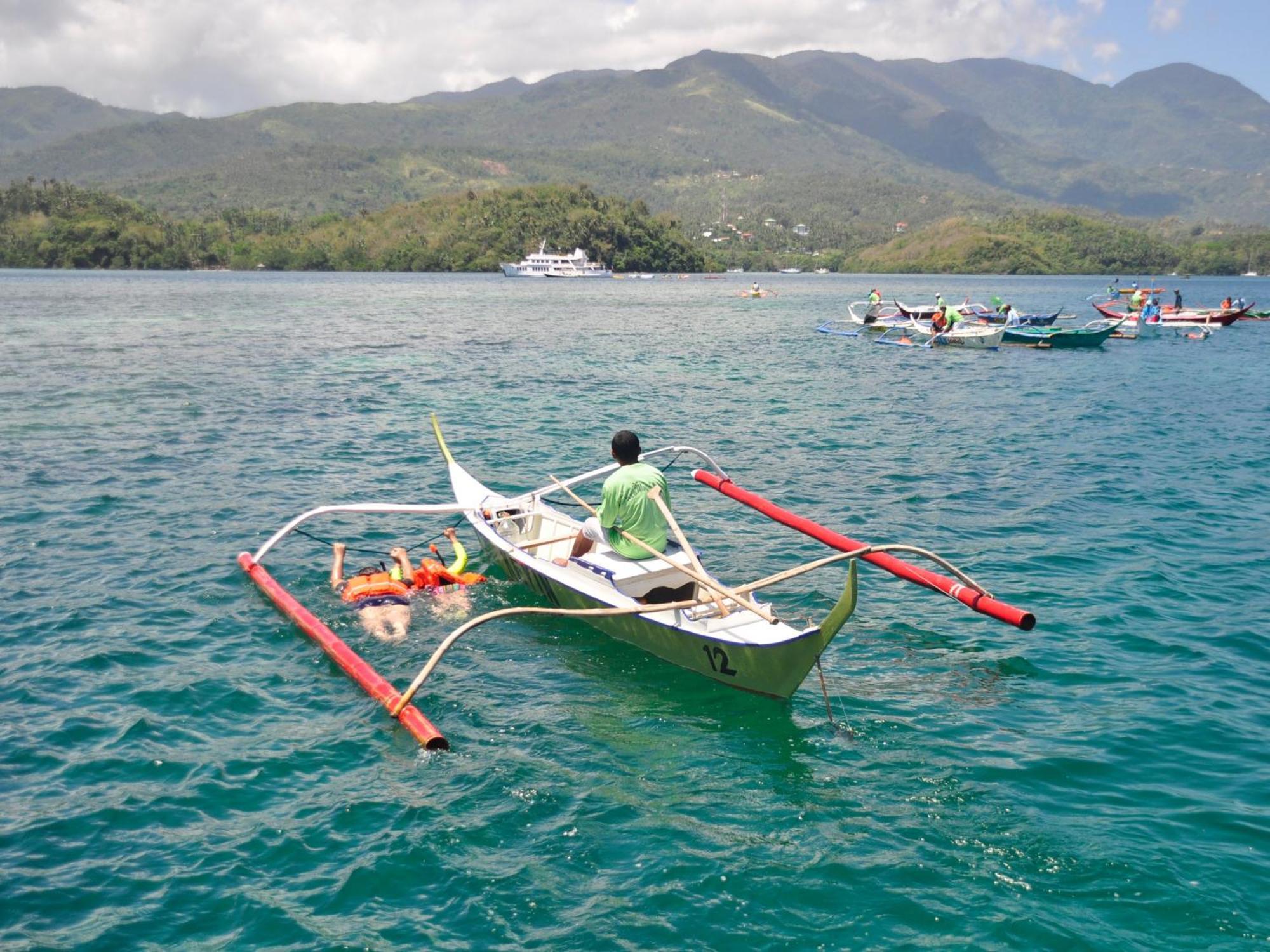 Badladz Staycation Condos Puerto Galera Kültér fotó