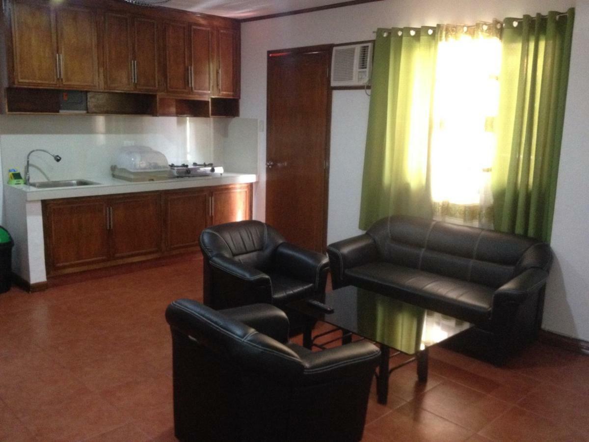 Badladz Staycation Condos Puerto Galera Kültér fotó